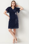 Plus‑Size Midi - Jurk Met Taillebroche — Marineblauw
