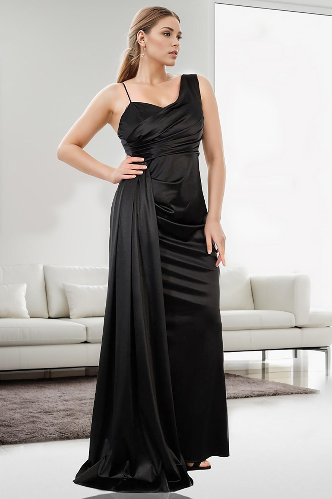 Große Größen Satin - Maxikleid - Schwarz