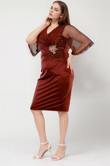Plus - Size Korte Jurk Met Pailletten - En Steendecoratie — Bordeaux