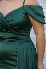 Plus - Size Satijnen Jurk Met Bandjes — Smaragd