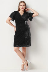 Plus‑Size Midi - Jurk Met Taillebroche — Zwart