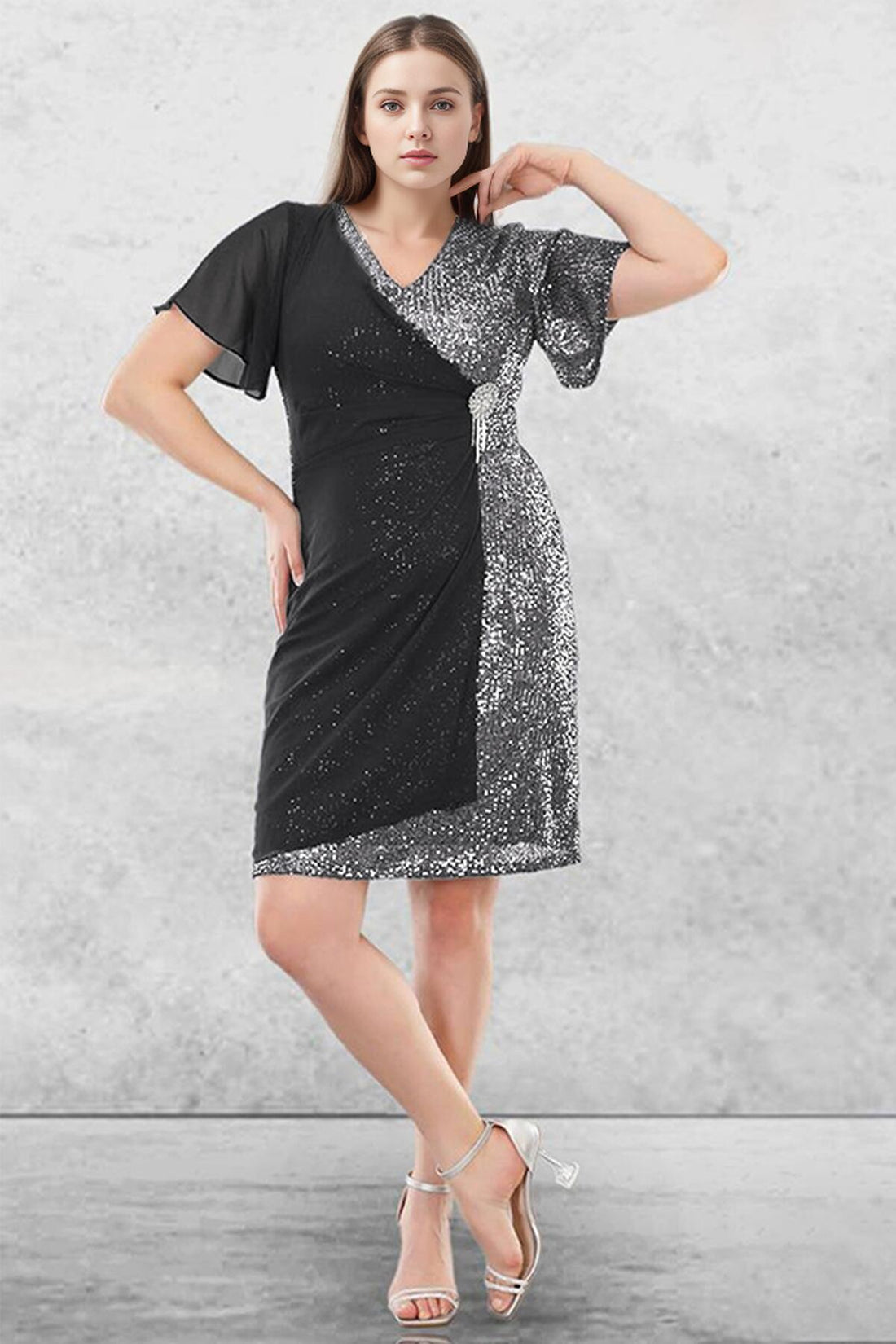 Midi - Jurk In Grote Maten Met Taillebroche — Zilver