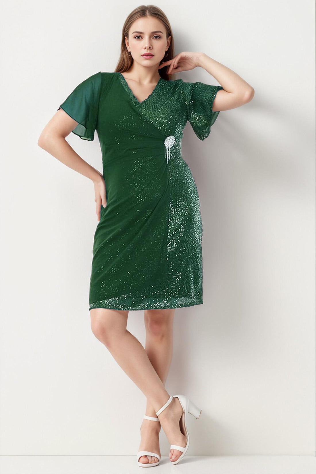 Midi - Jurk In Grote Maten Met Taillebroche — Smaragdgroen