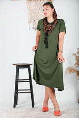 Plus - Size Jurk Met Authentieke Kraag — Khaki