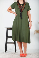 Plus - Size Jurk Met Authentieke Kraag — Khaki
