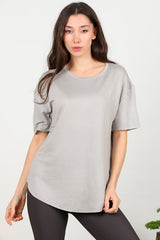 T - Shirt Met Ronde Hals En Afgeronde Zoom — Grijs