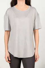T - Shirt Met Ronde Hals En Afgeronde Zoom — Grijs