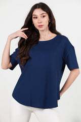 T - Shirt Met Ronde Hals En Afgeronde Zoom — Marineblauw