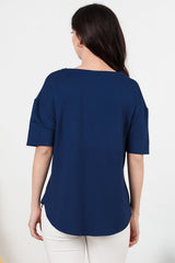 T - Shirt Met Ronde Hals En Afgeronde Zoom — Marineblauw