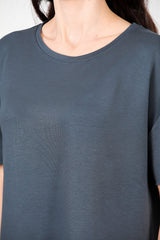 T - Shirt Met Ronde Hals En Afgeronde Zoom — Antraciet