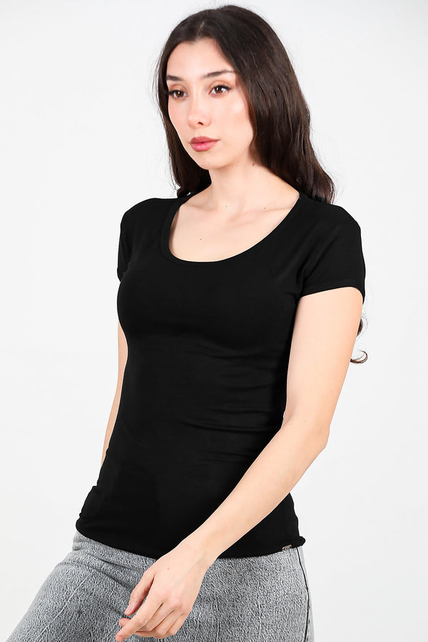 T - Shirt Met Ovale Hals — Zwart