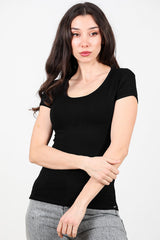 T - Shirt Met Ovale Hals — Zwart