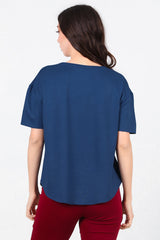 T - Shirt Met V - Hals En Afgeronde Zoom — Marineblauw