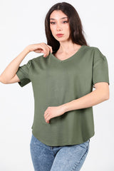 T - Shirt Met V - Hals En Ovalen Zoom — Khaki