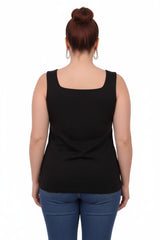 Plus - Size Vierkante Hals Lichte Gevoerde Mouwloze Blouse — Zwart