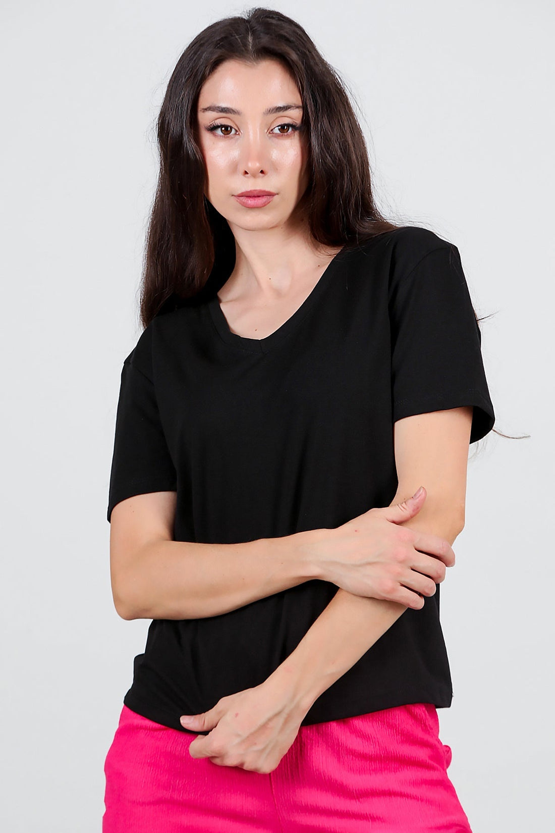 V - Ausschnitt T - Shirt – Schwarz