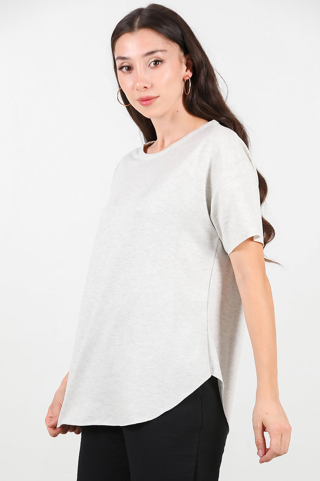 T - Shirt Met Ronde Hals En Afgeronde Zoom — Lichtgrijs