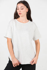 T - Shirt Met Ronde Hals En Afgeronde Zoom — Lichtgrijs