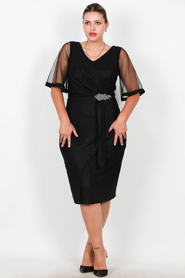 Zwarte Midijurk Met Tulemouwen En Taille - Detail — Grote Maten