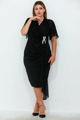 Korte Chiffon Feestjurk Met Taille - Accent — Zwart (Grote Maten)