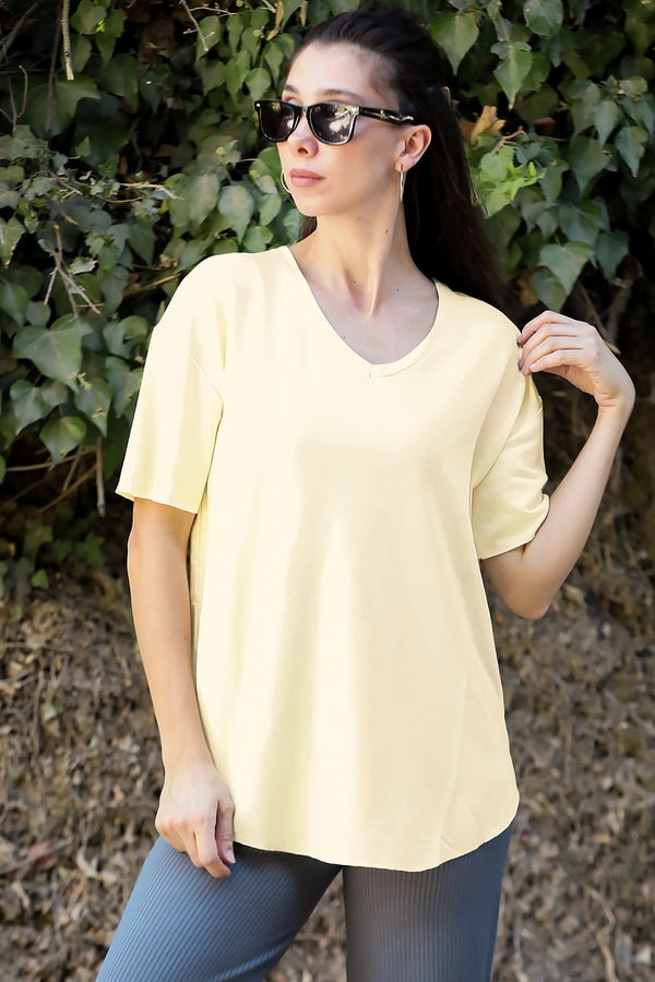 Oval‑Hem V‑Neck T‑Shirt — Yellow
