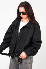 Korte Trenchcoat Met Drukknopen En Geplooide Details, Zwart