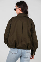 Korte Trenchcoat Met Plooidetail En Drukknopen — Khaki