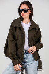 Korte Trenchcoat Met Plooidetail En Drukknopen — Khaki