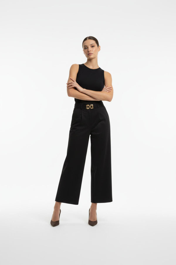 Wijde Pantalon Met Voorplooien En Gesp — Zwart