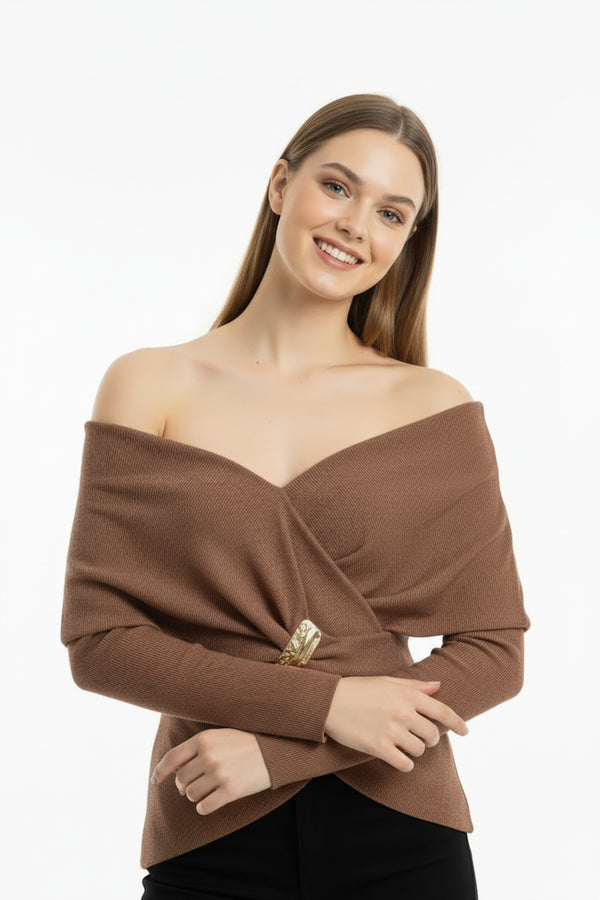 Glamour Blouse Met Sjaalkraag En Accessoiredetail — Bruin