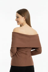 Glamour Blouse Met Sjaalkraag En Accessoiredetail — Bruin