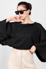 Zwarte Blouse Met Boothals En Vleermuismouwen