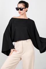 Zwarte Blouse Met Boothals En Vleermuismouwen