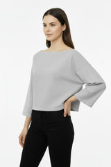 Bluse Mit Überschnittener Schulter Und Weiten Ärmeln – Grau