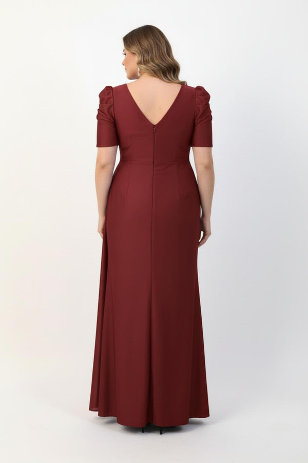 Plussize Lange Avondjurk Met Tailledetail En Korte Mouwen — Bordeaux