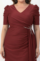 Plussize Lange Avondjurk Met Tailledetail En Korte Mouwen — Bordeaux