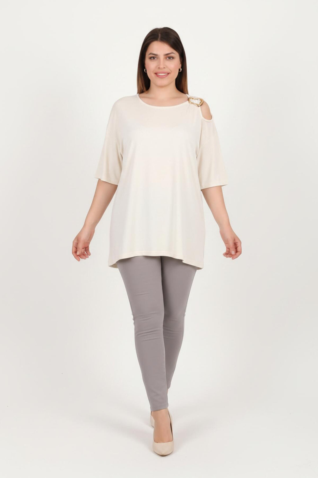 Ecru Blouse Met Gespdetail – Grote Maten