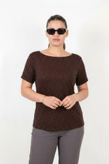 Plus - Size - Bluse Mit Bootsausschnitt Und Silbernen Steinen – Braun