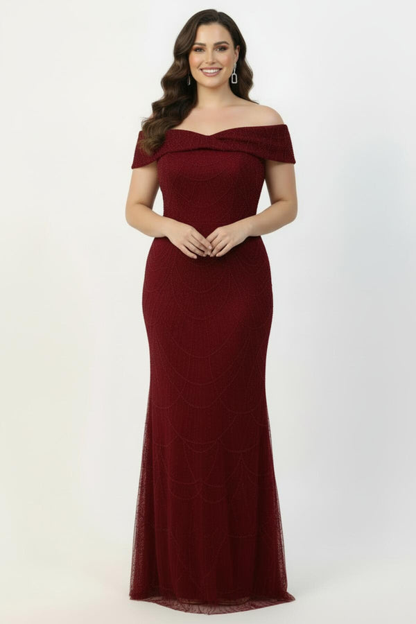 Plus - Size Lange Avondjurk Met Kralen - En Paillettenversiering Bij De Hals — Bordeaux