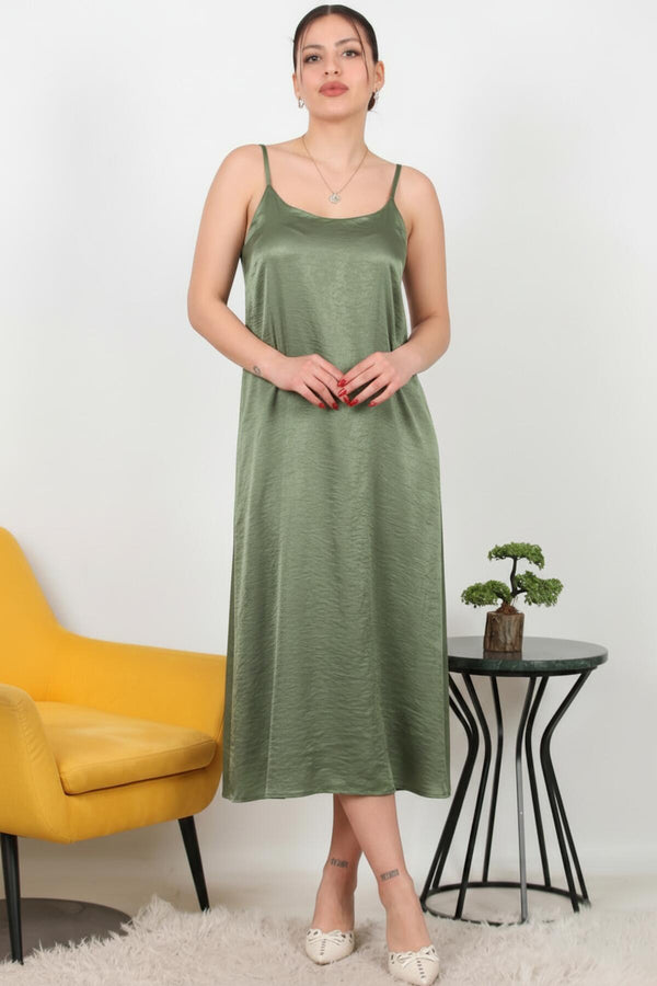 Groene Satijnen Jurk Met Bandjes