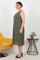 Viscosejurk In Grote Maten Met Kruisdetail Op De Rug – Khaki