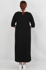 Große Größen, Lockeres Langarmkleid Mit Rundhalsausschnitt — Schwarz