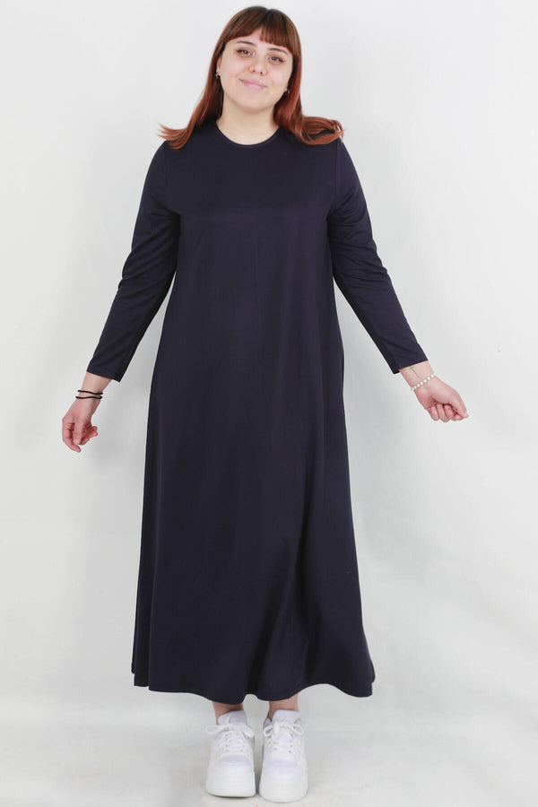Plus - Size Losvallende Jurk Met Lange Mouwen En Ronde Hals — Marineblauw