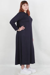 Plus - Size Losvallende Jurk Met Lange Mouwen En Ronde Hals — Marineblauw