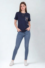 Marineblauw T - Shirt Met Geborduurde Zak