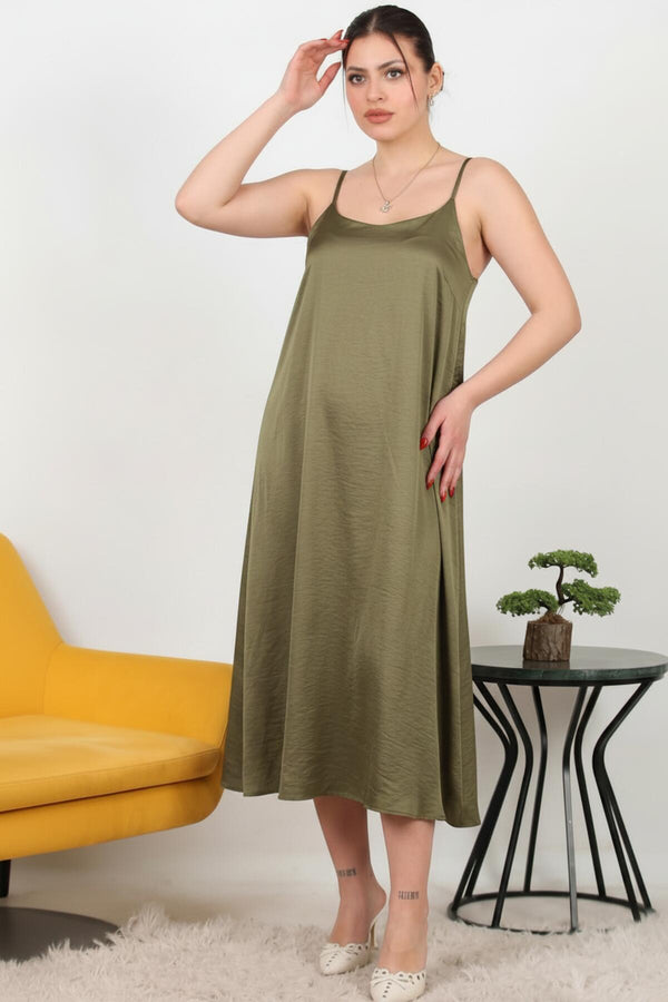 Satijnen Jurk Met Spaghetti Bandjes — Khaki