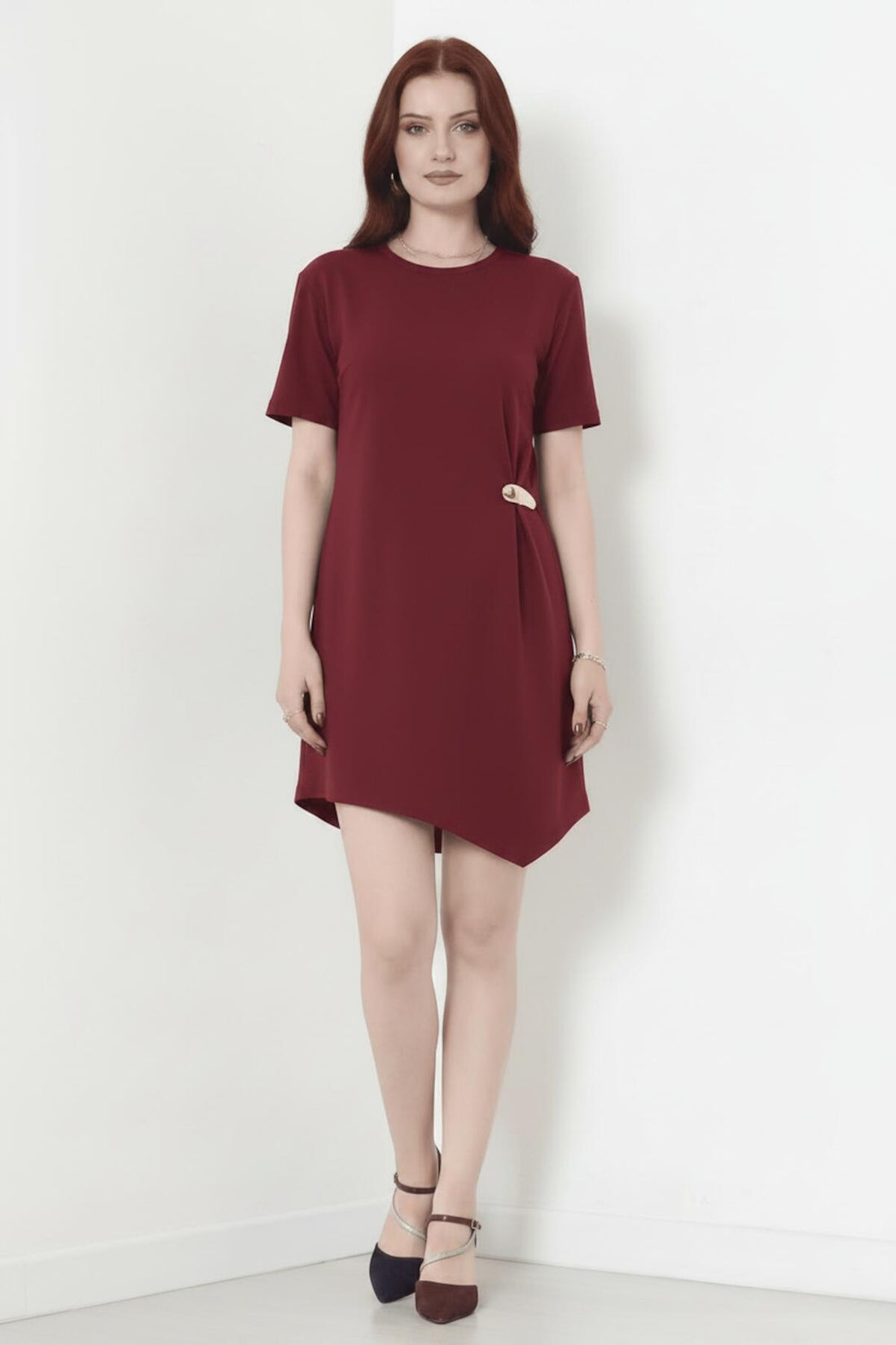 Korte Jurk Met Accessoiredetail – Bordeaux