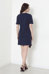 Korte Mouw Jurk Met Accessoire - Detail — Marineblauw