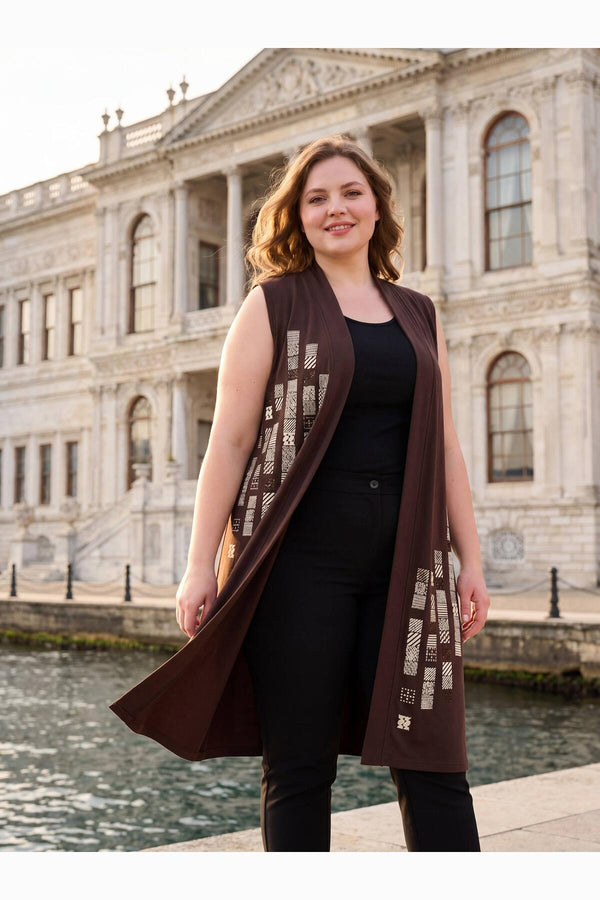 Gilet In Grote Maten Van Kristalstof Met Dessin — Bruin