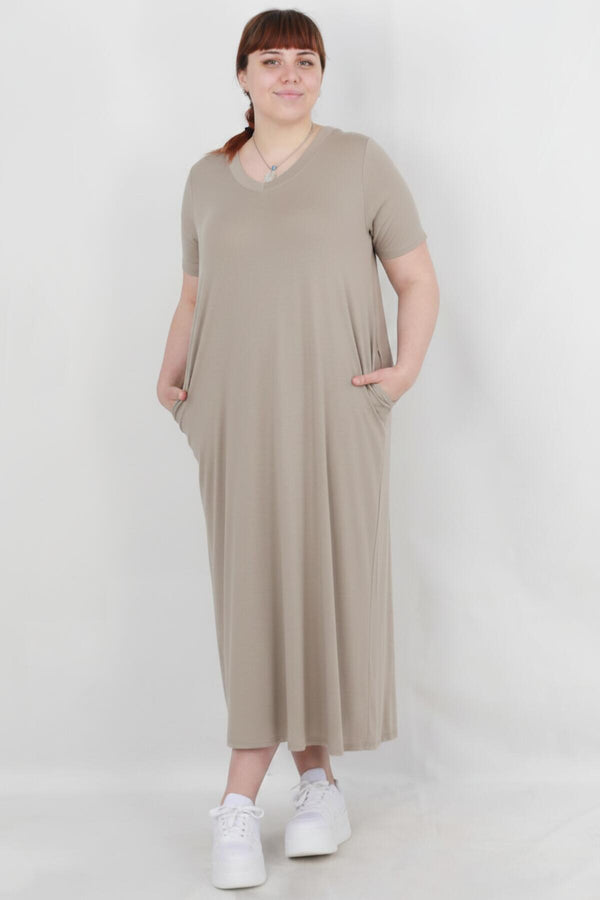 Plus - Size Losvallende Jurk Met Ronde Hals En Lange Mouwen — Stone